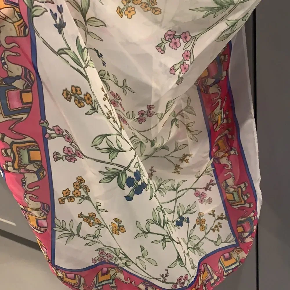 Scarf with flowers & Elephants 🐘